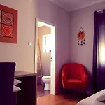Spacious House In Atalaia With Shared Pool *