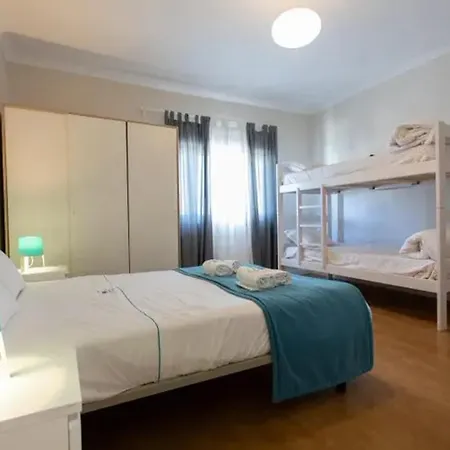 Casa vacanze Spacious House In Atalaia With Shared Pool *