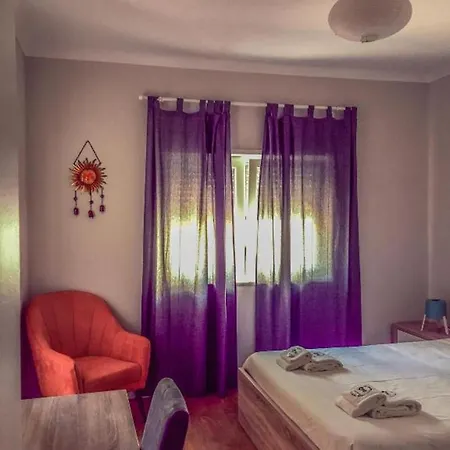 Spacious House In Atalaia With Shared Pool Casa de Férias